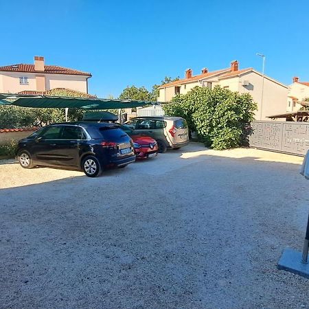 Apartman Lavanda Peroj Exterior photo