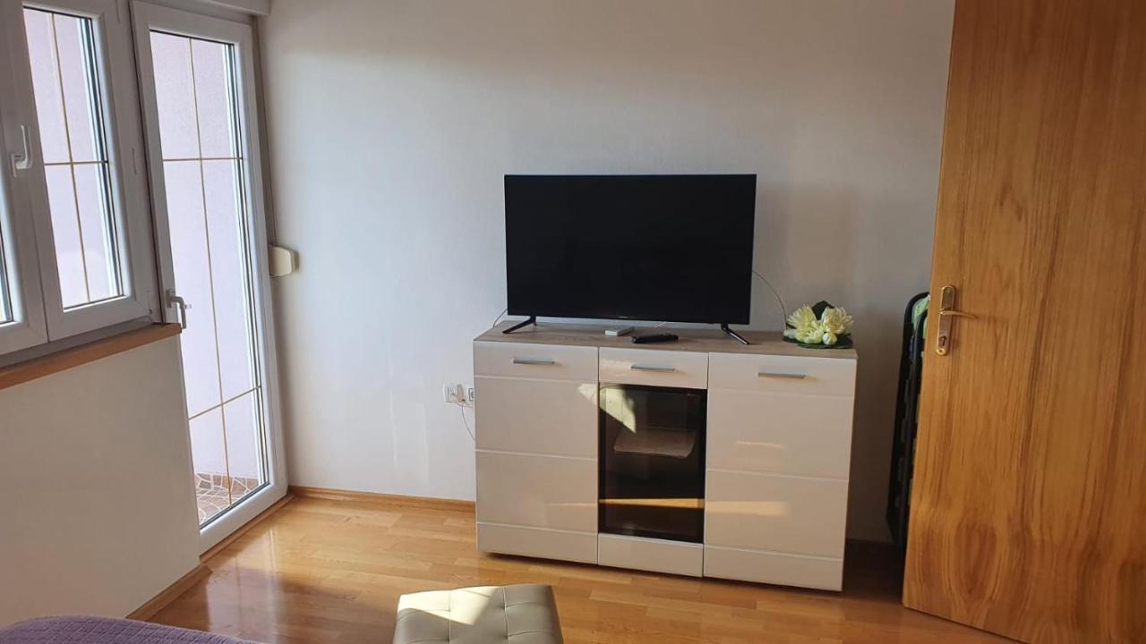 Apartman Lavanda Peroj Exterior photo